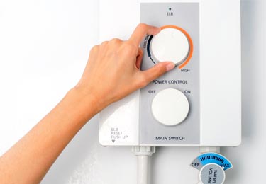 Depósito de agua caliente sanitaria (ACS) para suministro eficiente de agua caliente