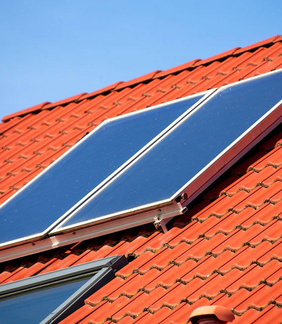 placa solar para agua caliente instalada por Sinergies Mallorca, solución sostenible